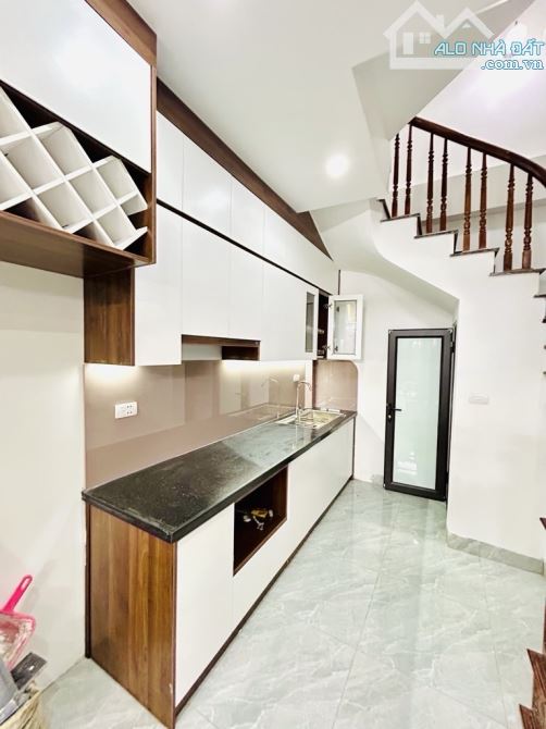 NAM DƯ NHÀ MỚI 33M X 5 TẦNG, Ô TÔ NHỎ ĐỖ CỬA, NỘI THẤT ĐẸP, CHỈ 7.2 TỶ