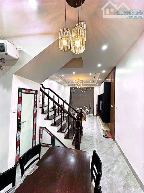 BÁN NHÀ TÂN MAI 38M X 5 TẦNG, MT 5M, FULL NỘI THẤT Ở NGAY, CHỈ 7.5 TỶ