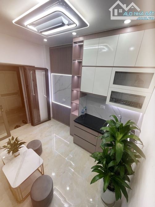 NHỈNH 4 TỶ – NHÀ 4 TẦNG PHỐ NGUYỄN CAO, LÒ ĐÚC – TRUNG TÂM HAI BÀ TRƯNG