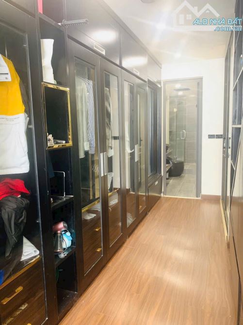 CHÍNH CHỦ BÁN NHÀ PHÂN LÔ QUÂN ĐỘI VŨ TÔNG PHAN DTSD 36m 5 Tầng - CÁCH OTO 3 BƯỚC CHÂN