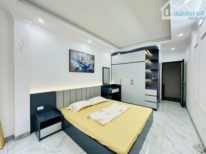 Bán nhà ngõ 225 Nguyễn Đức Cảnh, 35m x 5T, oto đỗ cửa chỉ 7.5 tỷ