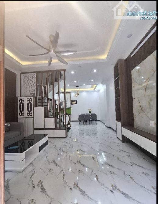 CON DU HỌC CẦN BÁN GẤP 50M2 NHÀ VĨNH HƯNG, 4 TẦNG, 4 NGỦ, GIÁ NHỈNH 8 TỶ