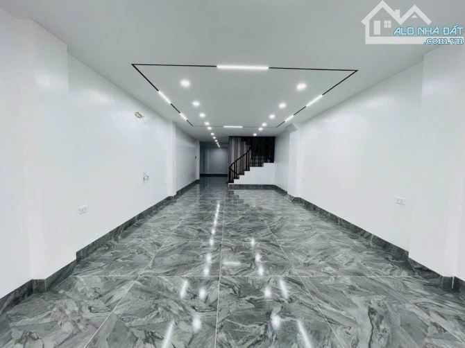 Bán nhà Hà Đông 3 phút ra chợ Hà Đông 10.7 tỷ, 44m2, MT 7.1m, lô góc, ô tô tránh, TM - 2
