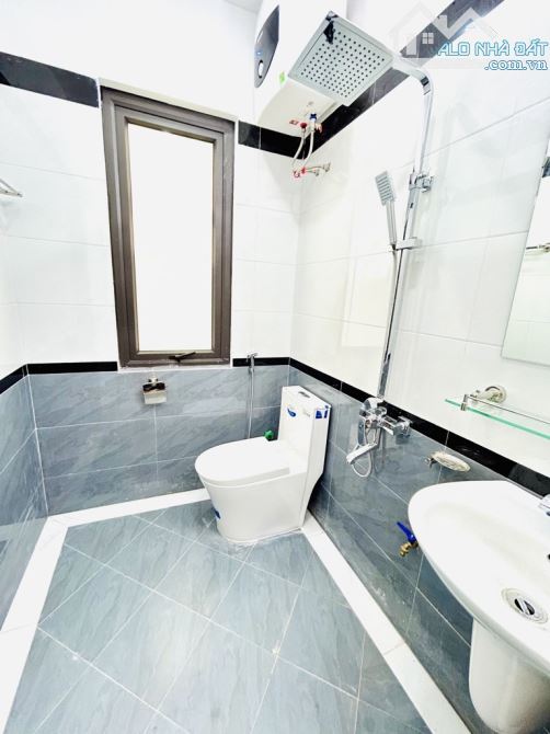 BÁN NHÀ VĨNH HƯNG 50M2, GARA Ô TÔ, 6 TẦNG THANG MÁY. GIÁ NHỈNH 9 TỶ