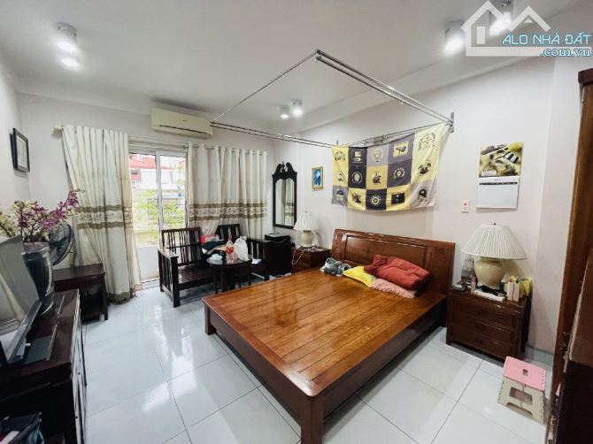 NHÀ ĐẸP HOÀNG MAI – 35M, 5 TẦNG, 4 NGỦ, SÂN ĐỂ XE RIÊNG 30M- Ô TÔ ĐỖ CỬA, CHỈ 7.5 TỶ