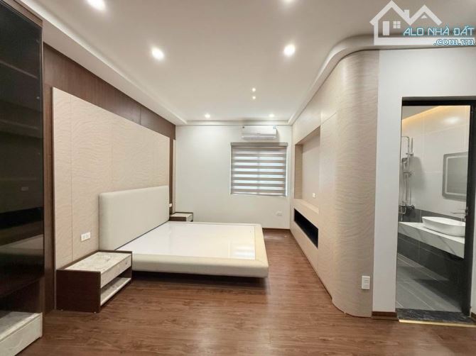 Bán nhà ngõ 197 Hoàng Mai - lô góc - ô tô lý thuyết- 35m x 4 tầng, về ở ngay, chỉ 7.5 tỷ