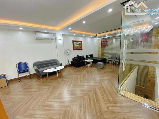 LÔ GÓC MẶT PHỐ LA THÀNH, 7T THÔNG SÀN THANG MÁY, MẶT TIỀN ĐẸP, VỈA HÈ KD, DT60TR