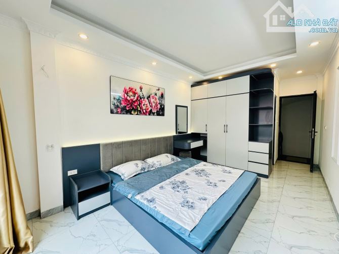 Bán nhà ngõ 225 Nguyễn Đức Cảnh, 35m x 5T, oto đỗ cửa chỉ 7.5 tỷ