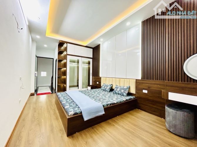 BÁN NHÀ NGÕ 259 TÂN MAI DT 40M X 4 TẦNG, CÁCH Ô TÔ TRÁNH 20M CHỈ 8.25 TỶ