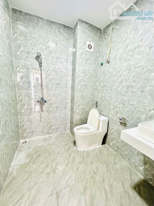 CẦN BÁN GẤP NHÀ NAM DƯ 35M2, 5 TẦNG, 3 NGỦ, GIÁ NHỈNH 6 TỶ CÓ TL