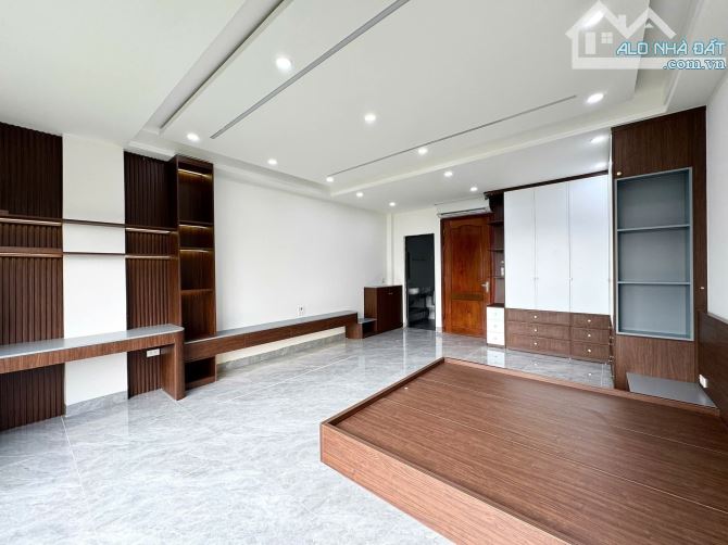 BÁN NHÀ TAM TRINH, DT SIÊU RỘNG 65M X 4 TẦNG CHỈ 10 TỶ