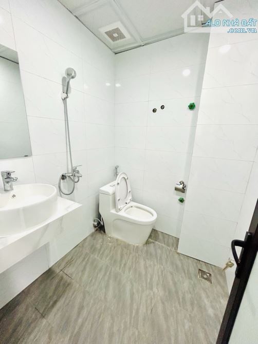 NAM DƯ NHÀ MỚI 33M X 5 TẦNG, Ô TÔ NHỎ ĐỖ CỬA, NỘI THẤT ĐẸP, CHỈ 7.2 TỶ