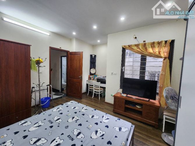 BÁN NHÀ HOÀNG MAI 45M2, 5 TẦNG, 3 NGỦ ĐỦ CÔNG NĂNG. GIÁ NHỈNH 8 TỶ (CÓ TL)