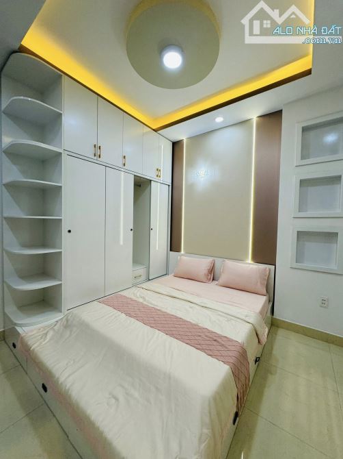 Nhà đẹp Hoàng Mai giá ĐẦU TƯ, NGÕ THÔNG, Ô TÔ, 50m x 5 tầng, MT 5m. Giá 8 tỷ 600tr TL