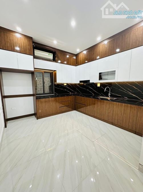 XUÂN LA/ TÂY HỒ- PHÂN LÔ XÂY MỚI- DT 50.4m2, 5 tầng, chỉ 20m ra ô tô tránh dừng đỗ