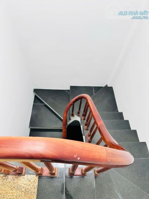 Bán nhà ngõ 225 Nguyễn Đức Cảnh, 35m x 5T, oto đỗ cửa chỉ 7.5 tỷ