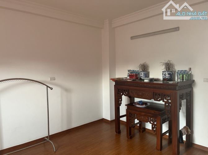 BÁN NHÀ NGÕ 250 TÂN MAI DT 45M X 4 TẦNG, 4 PHÒNG NGỦ, GIÁ 8.2 TỶ