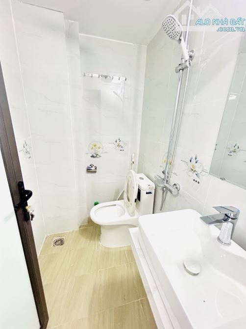 NHÀ ĐẸP NAM DƯ 50M2, 4 TẦNG, 4 NGỦ ĐỦ CÔNG NĂNG. GIÁ NHỈNH 8 TỶ (CÓ TL)