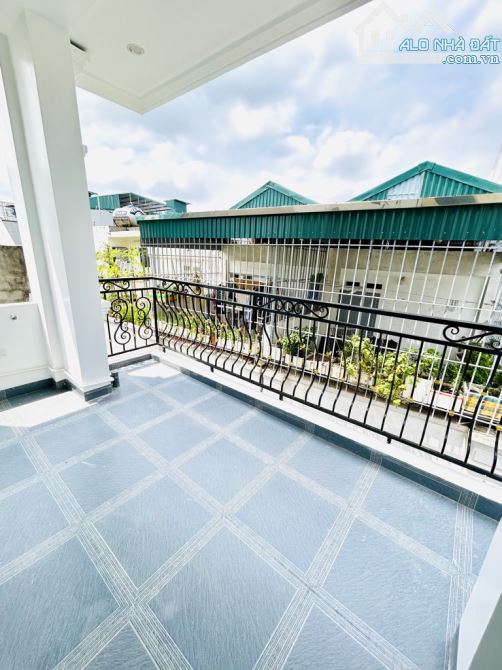 CẦN BÁN NHÀ PHÂN LÔ GARA Ô TÔ 50M2 LĨNH NAM, 6 TẦNG THANG MÁY, GIÁ NHỈNH 9 TỶ