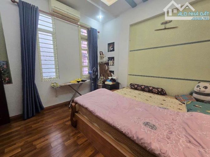 ĐẸP NHẤT LẠC LONG QUÂN OTO TRÁNH NGÕ THÔNG KINH DOANH DÂN XÂY 6 TẦNG 40m2 MT 4m 16.5 Tỷ