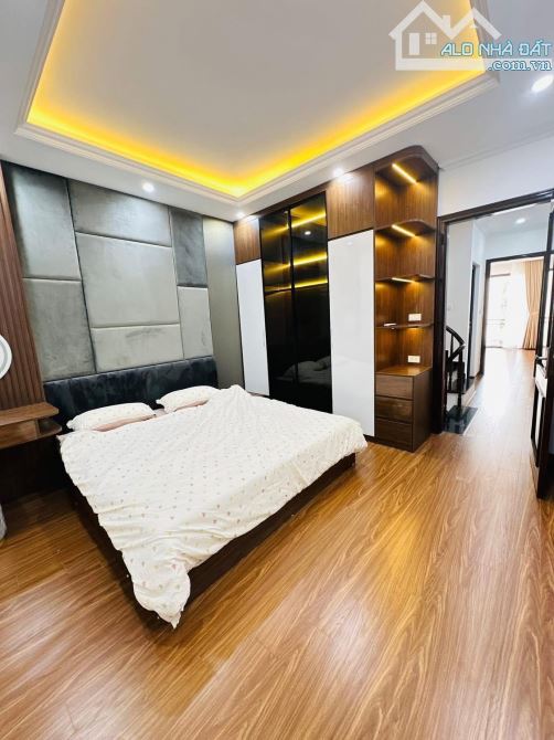 XUÂN LA/ TÂY HỒ- PHÂN LÔ XÂY MỚI- DT 50.4m2, 5 tầng, chỉ 20m ra ô tô tránh dừng đỗ