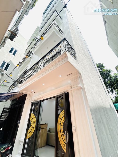 BÁN NHÀ VĨNH HƯNG 50M2, GARA Ô TÔ, 6 TẦNG THANG MÁY. GIÁ NHỈNH 9 TỶ