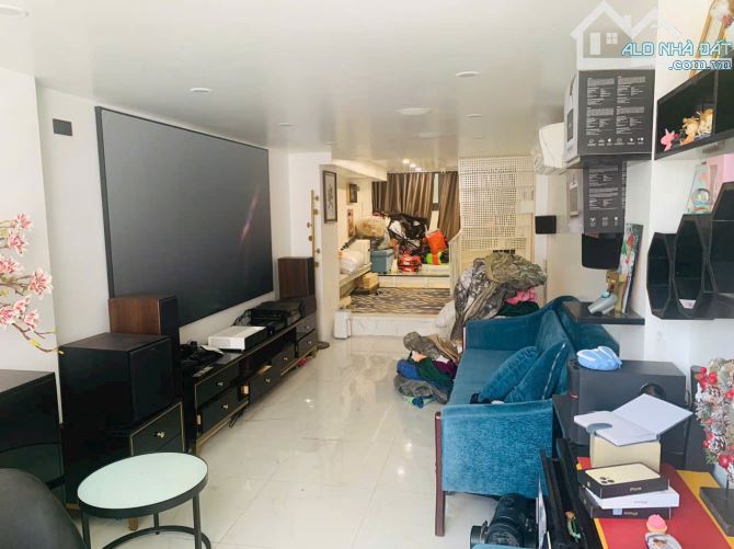 CHÍNH CHỦ BÁN NHÀ PHÂN LÔ QUÂN ĐỘI VŨ TÔNG PHAN DTSD 36m 5 Tầng - CÁCH OTO 3 BƯỚC CHÂN