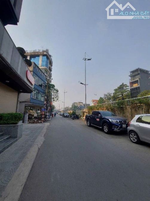 ĐẤT VÀNG NGHI TÀM - 110m2 – 3 THOÁNG – 20M Ô TÔ– DÒNG TIỀN KHỦNG - NHỈNH 18 TỶ