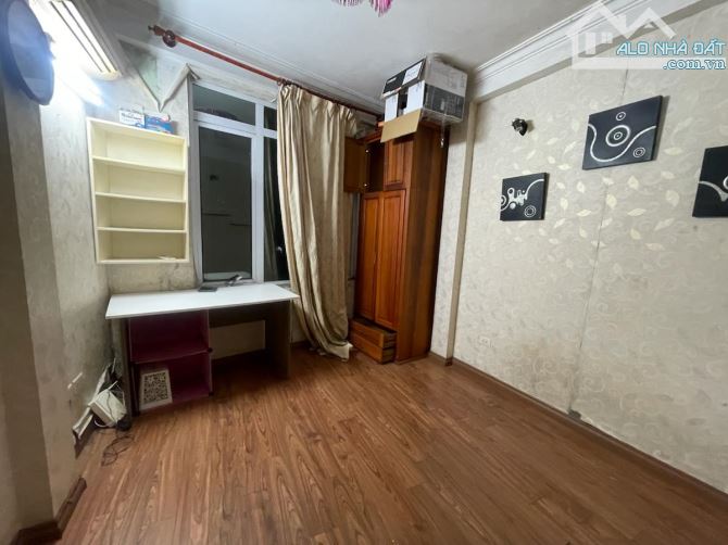 Bán nhà mặt phố Nguyễn Công Trứ 15/20m2, 6T, mt 3.4m vỉa hè rộng, kd sầm uất. Giá 14.5 tỷ