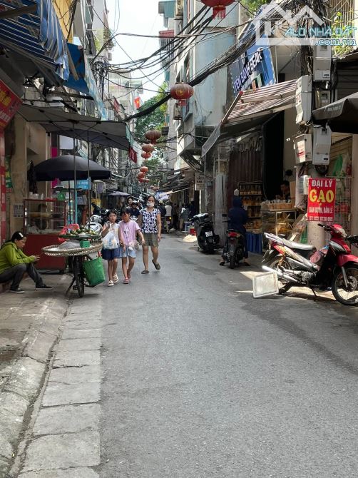 ĐỐNG ĐA, MẶT CHỢ ĐÔNG ĐÚC, SẦM UẤT, KINH DOANH 24/24, VỈA HÈ, Ô TÔ, GIÁ CỰC HẤP DẪN.