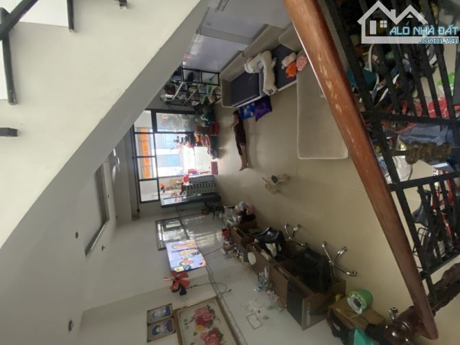 Nhà 2T ngay chợ lạc quang kinh doanh tốt tân thới nhất quận 12.(4.7x23) - 9.x tỷ - 4