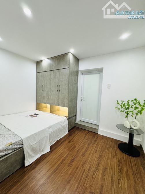 Bán căn hộ tập thể minh khai tt hai bà trưng đẹp hai thoáng ô tô đỗ cầu thang nội thất đẹp