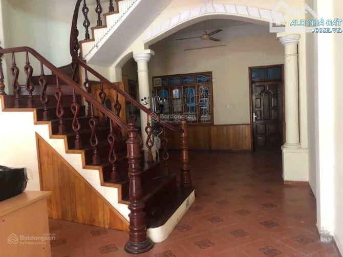 👉 Cho thuê nhà riêng ngõ Thông Phong – 65m² x 3,5T, MT 5m, ô tô đỗ cửa, giá 25tr/tháng