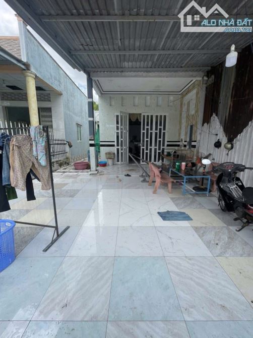 bán đất tặng nhà đầy đủ tiện nghi giá cả hợp lý