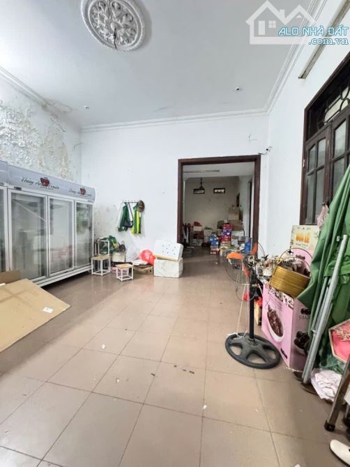 Bán nhà Mặt Phố Mã Mây, hàng xóm Tạ Hiện gần 150m2