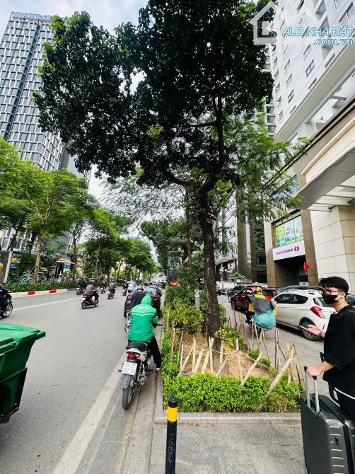 BÁN CHUNG CƯ CAO CẤP 101 LÁNG HẠ – ĐỐNG ĐA. 161M2 – 3PN LỚN. 12,75 TỶ