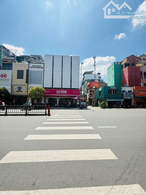 Chủ  Giảm 10Tỷ Bán Nhanh - Nhà Ngay Phan Đăng Lưu -Phan Xích Long- 17m*21m -3Tầng - 65Tỷ - 1