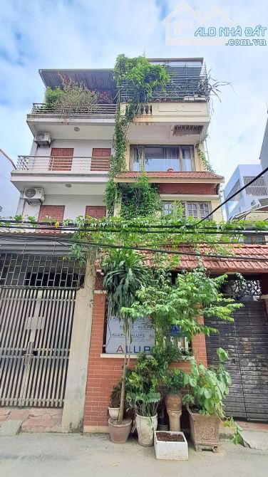 Bán nhà VÕ CHÍ CÔNG, Xuân La . Mặt ngõ thông, oto tránh, vào nhà. Giá cả hợp lý.