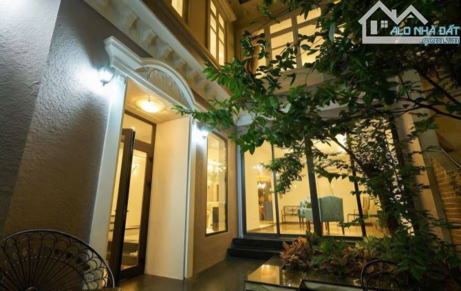 Bán biệt thự phố cổ Hoàn Kiếm - Tuyệt phẩm mặt phố Quang Trung, di sản truyền đời, 265 tỷ