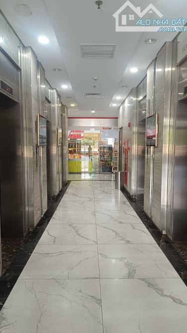 Chung cư Hồng Kông Tower 76m2, 2 ngủ, 2wc, tầng trung, 7 tỷ có bể bơi, view CV Thủ Lệ