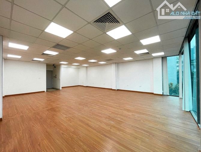 Cho thuê nhà mặt phố Giảng Võ - 82m2 x 5 tầng - MT 5m - 50tr/tháng - 2