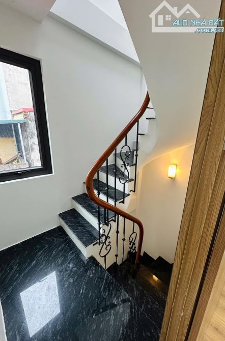 VÕNG THỊ, 26M x 5T, MT 5.51M - Ô TÔ ĐỖ CỬA, 1 NGOẶT RA PHỐ, THỂ DỤC HỒ TÂY CÁCH 300M