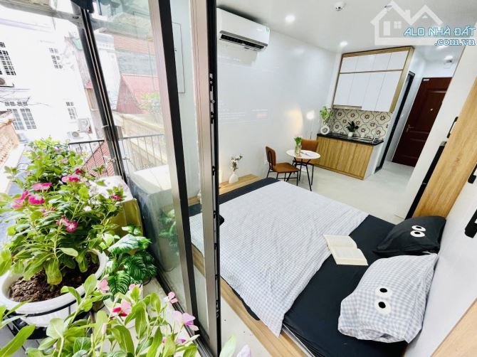 Bán toà CHDV Giải Phóng ngõ thông KD gần NEU 60m2*5T thang máy 12 PN DT800tr/năm, PCCC