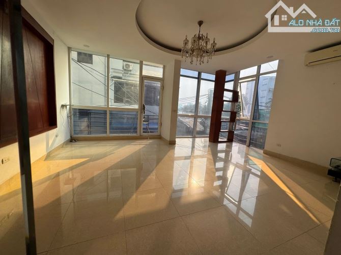 ĐẶNG THÁI MAI – LÔ GÓC – VIEW HỒ – Ô TÔ VÀO NHÀ DT 60m² — 6 TẦNG — MT 6.7m — GIÁ 36.3 tỷ