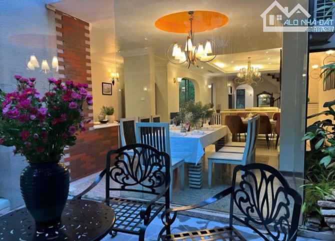 Bán biệt thự phố cổ Hoàn Kiếm - Tuyệt phẩm mặt phố Quang Trung, di sản truyền đời, 265 tỷ