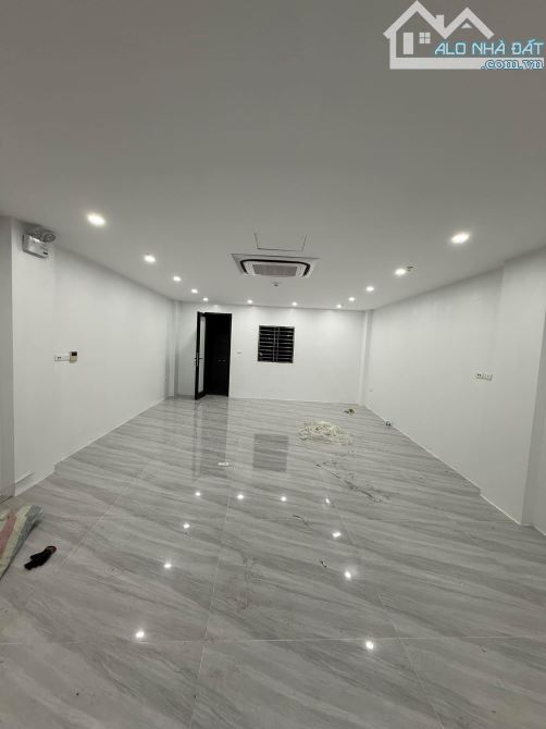 BÁN TÒA VĂN PHÒNG XÂY MỚI MẶT PHỐ VỌNG – HAI BÀ TRƯNG – 140m²x9T THANG MÁYxMT 5.1m – 70 TỶ