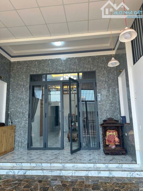 Nhà Đẹp Full Nội Thất Cách Trung Tâm Phố Chỉ 4Km - 3