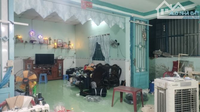 Thạnh Xuân 23 Quận 12 - Trệt lửng 200m2 12x17,5 - HXH đỗ cổng - Chỉ 7,6 tỷ - 3