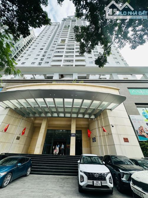 BÁN CHUNG CƯ CAO CẤP 101 LÁNG HẠ – ĐỐNG ĐA. 161M2 – 3PN LỚN. 12,75 TỶ