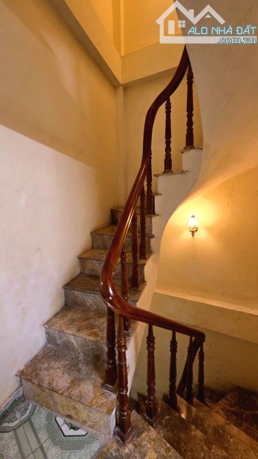 BÁN NHÀ TRIỀU KHÚC , TX , 30M 5 TẦNG , NGÕ NÔNG , NỞ HẬU CHỈ 5.75 TỶ